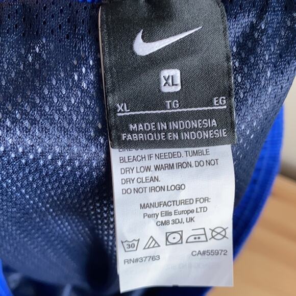 Nike 5” inseam colorblock swim trunk XL - Picture 6 of 9